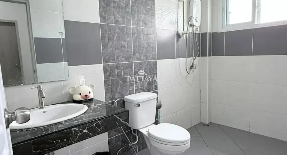 Haus zum Kauf mit 3 Zimmer in Bang Lamung, Chonburi