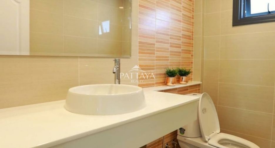 For rent 3 bedrooms villa in Bang Lamung, Chonburi