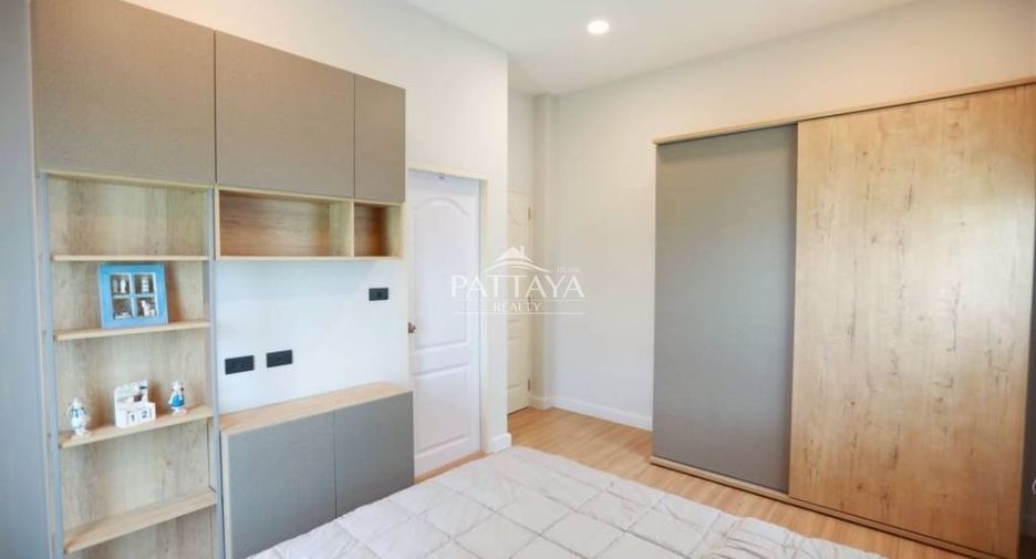 For rent 3 bedrooms villa in Bang Lamung, Chonburi