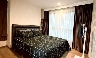For rent 2 bedrooms condo in Yan Nawa, Bangkok