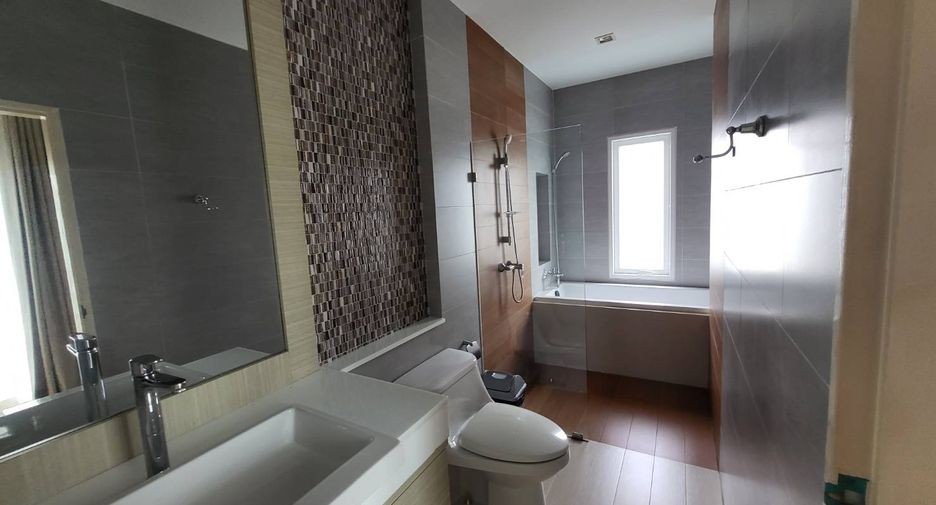 For rent そして for sale 3 ベッドルーム house in Bang Lamung, Chonburi