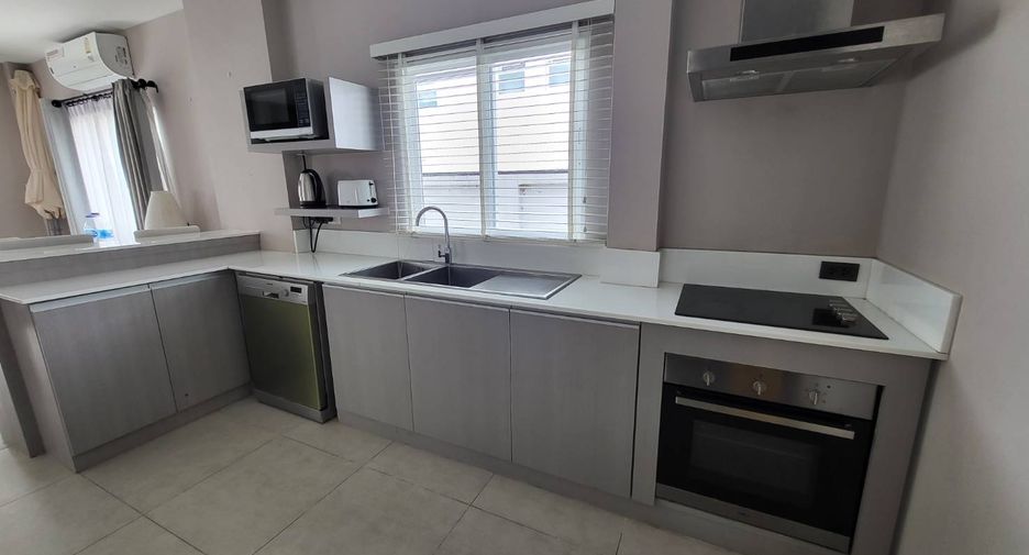 For rent そして for sale 3 ベッドルーム house in Bang Lamung, Chonburi