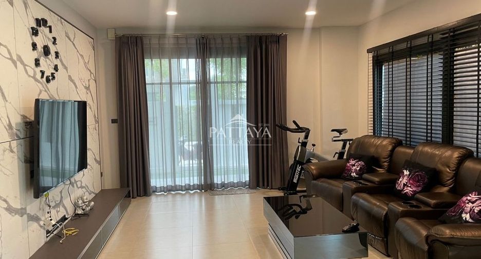 À louer 4 chambres villa à Bang Lamung, Chonburi
