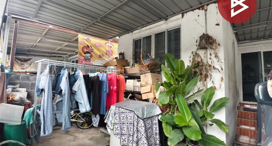 À vendre 2 chambres maison à Nong Chok, Bangkok