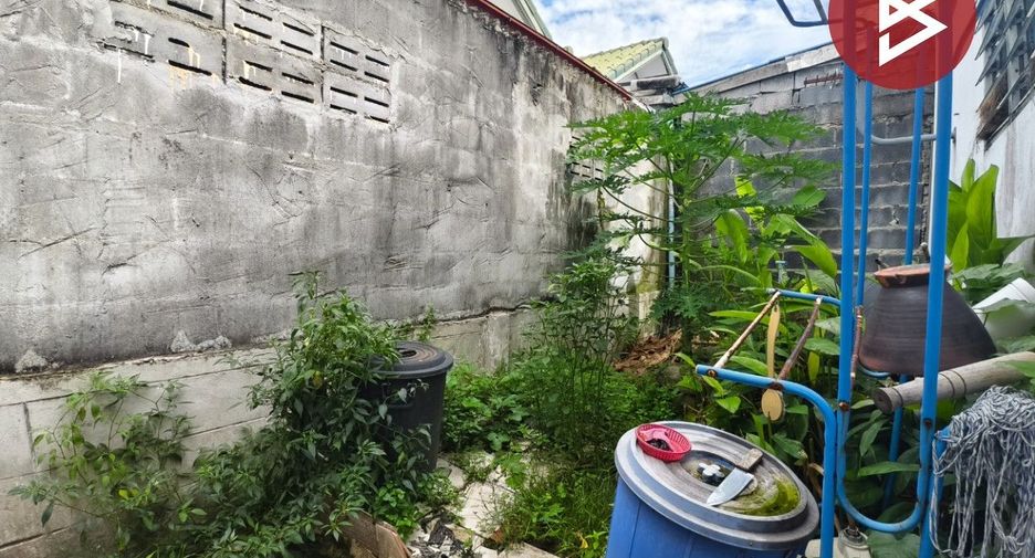 À vendre 2 chambres maison à Nong Chok, Bangkok