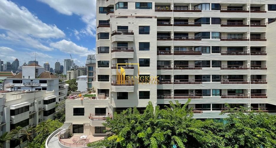 For rent 3 ベッドルーム condo in Khlong Toei, Bangkok