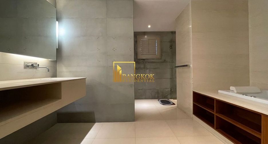 For rent 3 ベッドルーム condo in Khlong Toei, Bangkok