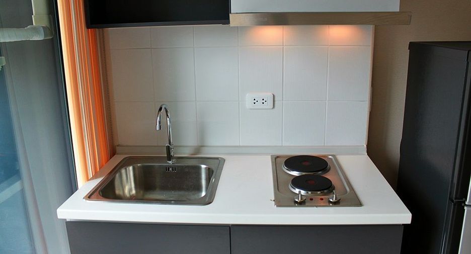 For rent 1 bed condo in Watthana, Bangkok