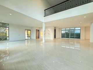 Casa en venta de 5 habitaciones en Lat Krabang, Bangkok
