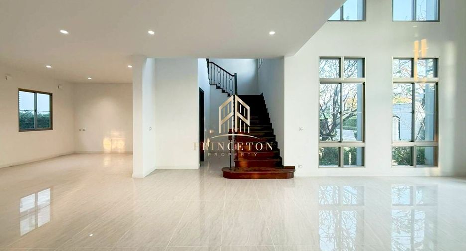 For sale 5 bedrooms house in Lat Krabang, Bangkok