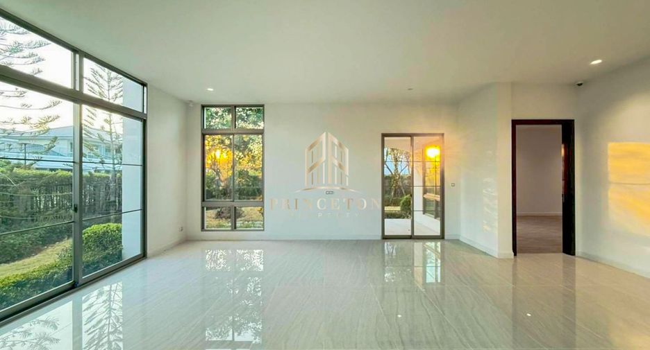 For sale 5 bedrooms house in Lat Krabang, Bangkok