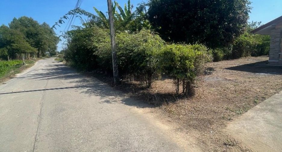 For sale land in Banphot Phisai, Nakhon Sawan