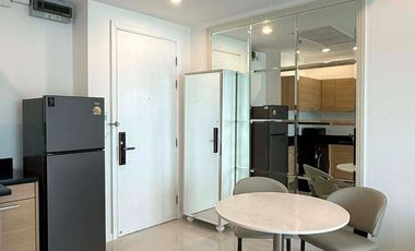 Wohnung zur Miete und zum Kauf mit 1 Zimmer in Pathum Wan, Bangkok
