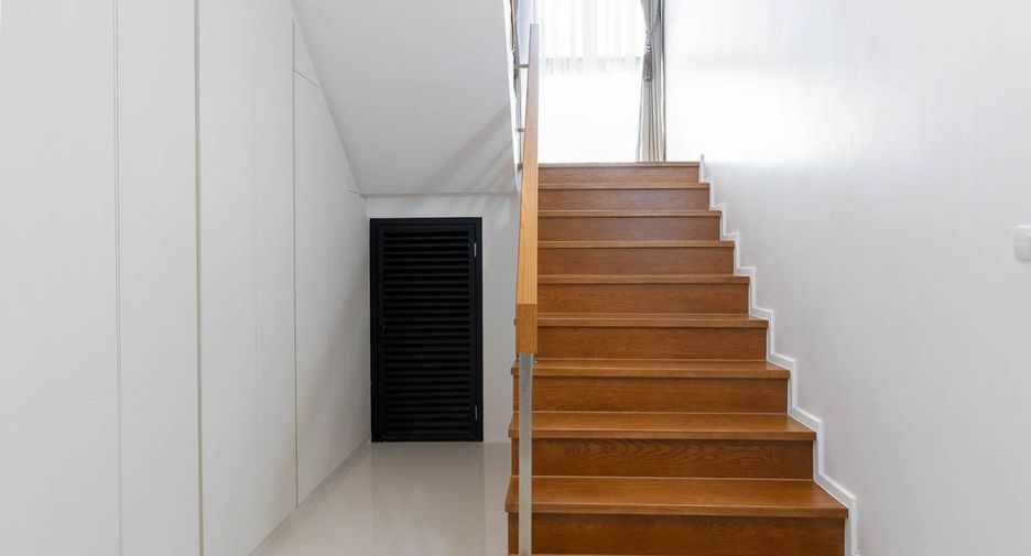 Casa en venta de 5 habitaciones en Mueang Ubon Ratchathani, Ubon Ratchathani