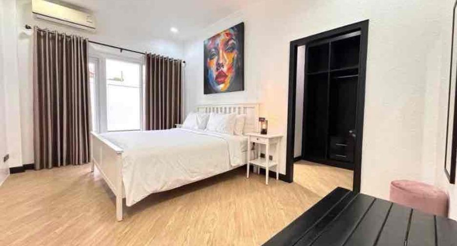 For rent and for sale 3 bedrooms villa in Bang Lamung, Chonburi