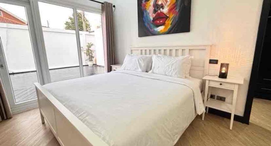 For rent and for sale 3 bedrooms villa in Bang Lamung, Chonburi