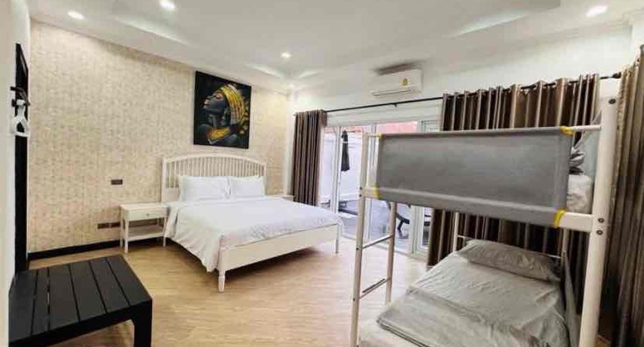 For rent and for sale 3 bedrooms villa in Bang Lamung, Chonburi