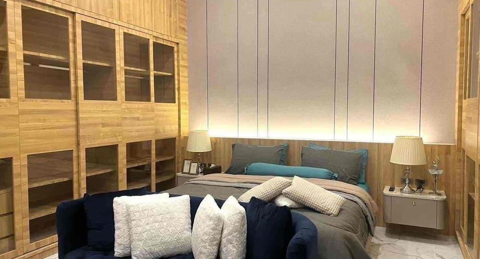 For rent 4 bedrooms villa in Bang Lamung, Chonburi