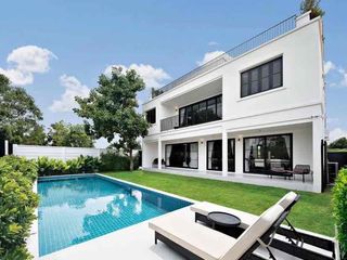 À louer et à vendre 4 chambres villa à Bang Lamung, Chonburi