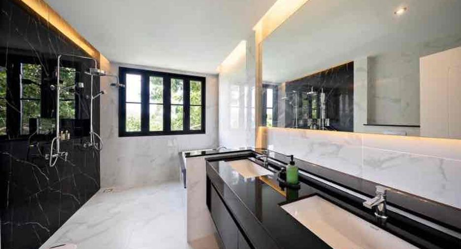 Villa en alquiler y en venta de 4 habitaciones en Bang Lamung, Chonburi