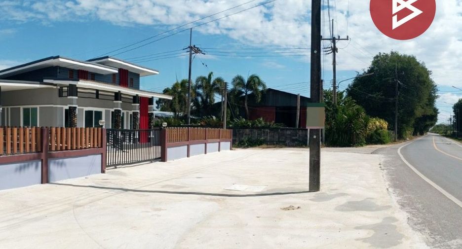 Haus zum Kauf mit 2 Zimmer in Phanat Nikhom, Chonburi