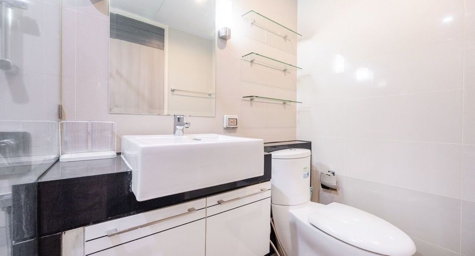 For sale 1 bed condo in Watthana, Bangkok