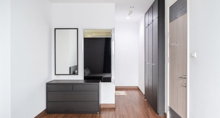 For sale 1 bed condo in Watthana, Bangkok