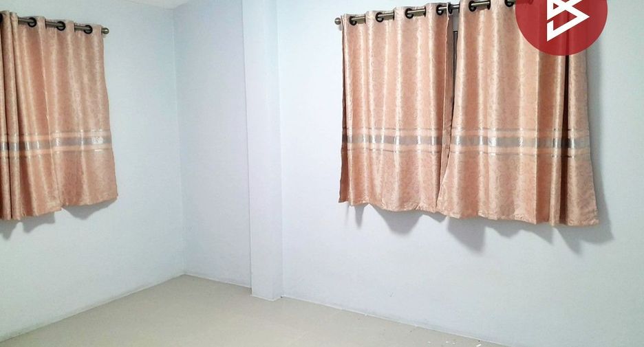 For sale 3 bedrooms house in Mueang Nakhon Sawan, Nakhon Sawan
