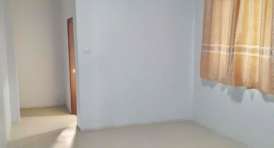 For sale 3 bedrooms house in Mueang Nakhon Sawan, Nakhon Sawan