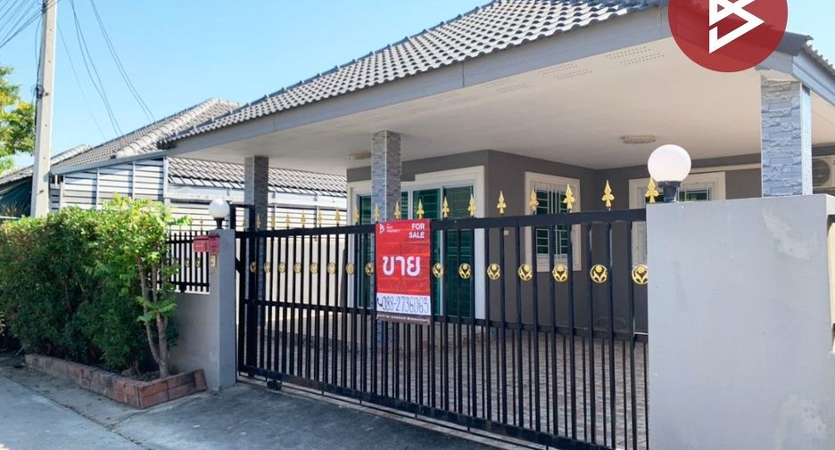For sale 3 bedrooms house in Mueang Nakhon Sawan, Nakhon Sawan