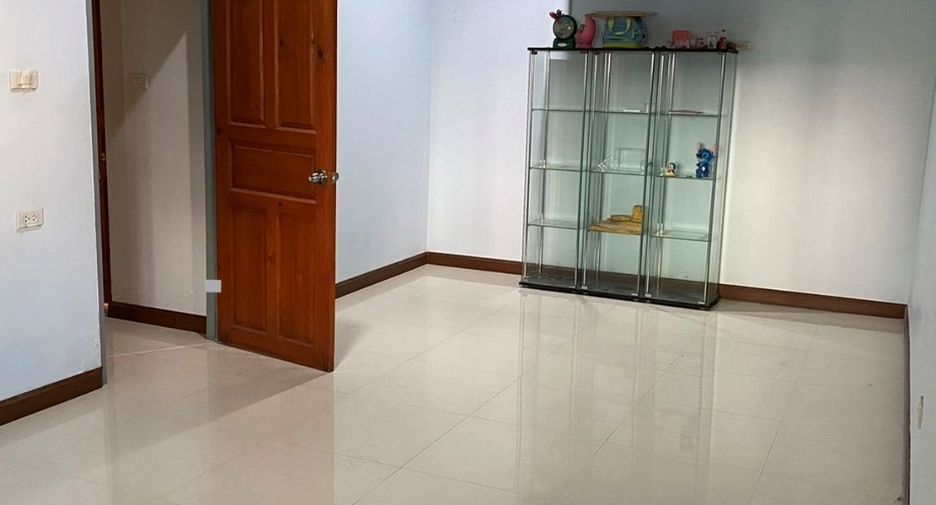 À vendre 4 chambres maison à Bang Lamung, Chonburi