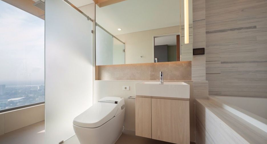 For sale 1 bed condo in Khlong Toei, Bangkok