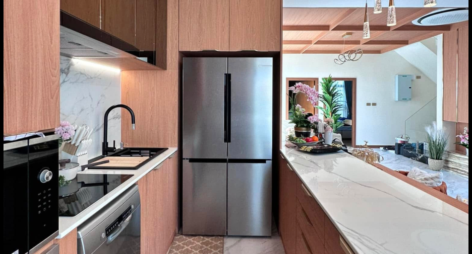 For sale 5 ベッドルーム villa in Bang Lamung, Chonburi