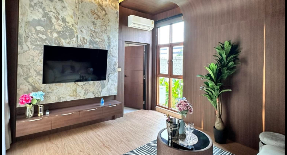 For sale 5 ベッドルーム villa in Bang Lamung, Chonburi