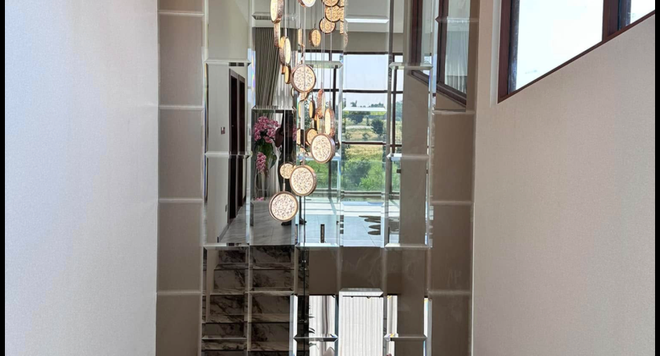 For sale 5 ベッドルーム villa in Bang Lamung, Chonburi