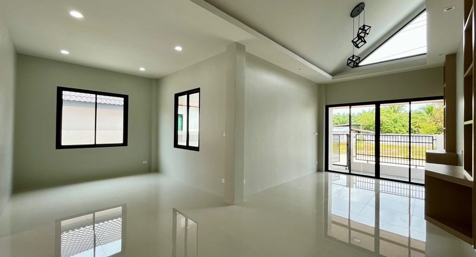 For sale 3 bedrooms house in Mueang Krabi, Krabi