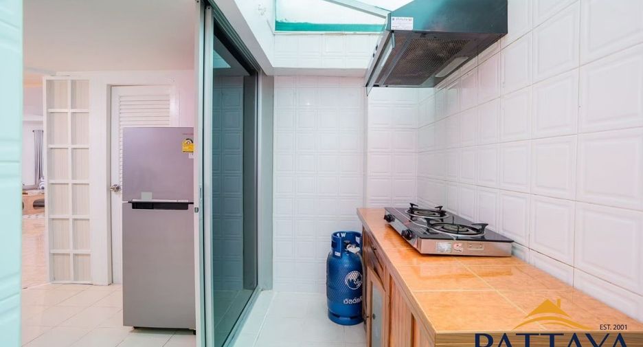 Haus zur Miete mit 5 Zimmer in Bang Lamung, Chonburi