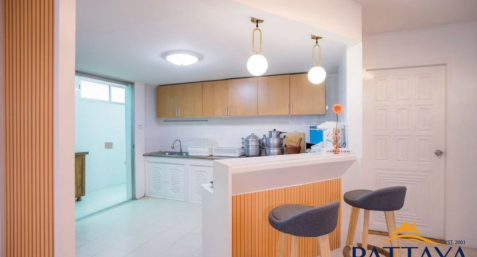 Haus zur Miete mit 5 Zimmer in Bang Lamung, Chonburi
