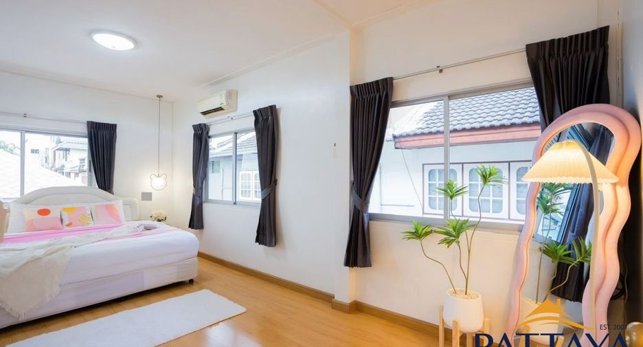 Haus zur Miete mit 5 Zimmer in Bang Lamung, Chonburi