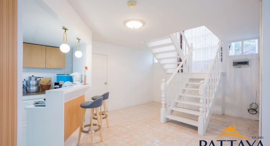 Haus zur Miete mit 5 Zimmer in Bang Lamung, Chonburi