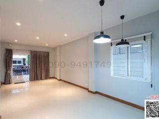 For rent 3 bedrooms townhouse in Bang Khen, Bangkok