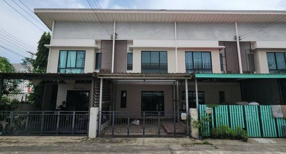 Reihenhaus zum Kauf mit 1 Zimmer in Tha Takiap, Chachoengsao