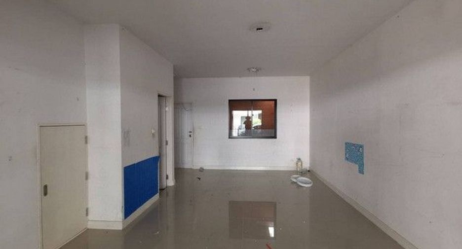 Reihenhaus zum Kauf mit 1 Zimmer in Tha Takiap, Chachoengsao