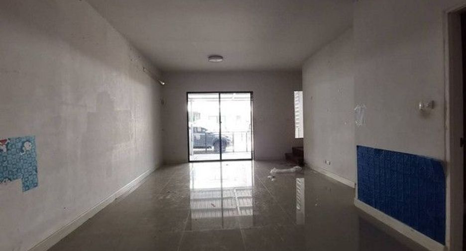 Reihenhaus zum Kauf mit 1 Zimmer in Tha Takiap, Chachoengsao