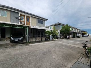 For sale 1 bed townhouse in Tha Takiap, Chachoengsao