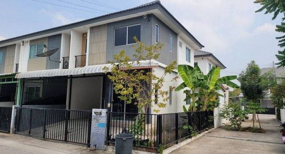 Reihenhaus zum Kauf mit 1 Zimmer in Tha Takiap, Chachoengsao