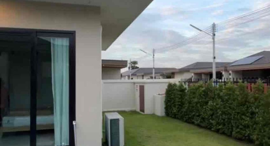For rent 3 bedrooms villa in Bang Lamung, Chonburi