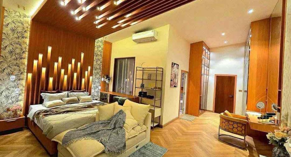 For sale 5 ベッドルーム villa in Bang Lamung, Chonburi