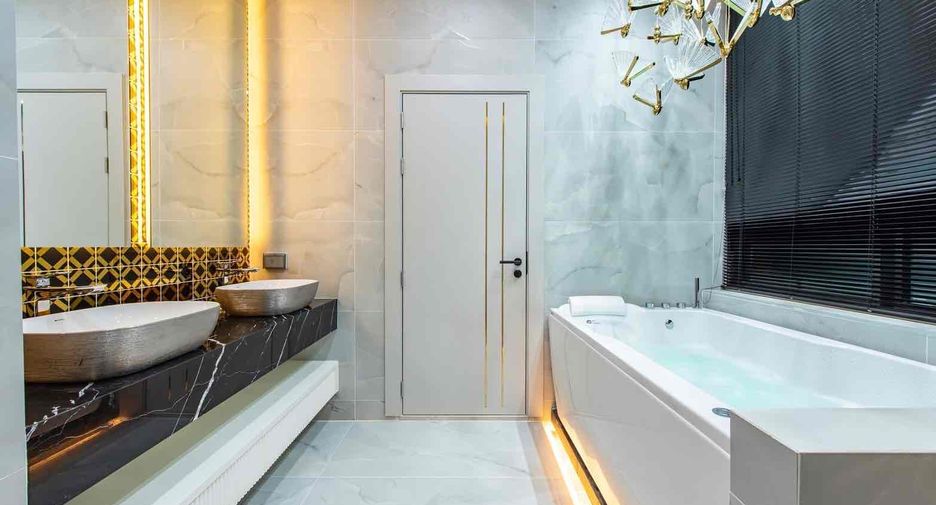 À vendre 5 chambres villa à Bang Lamung, Chonburi