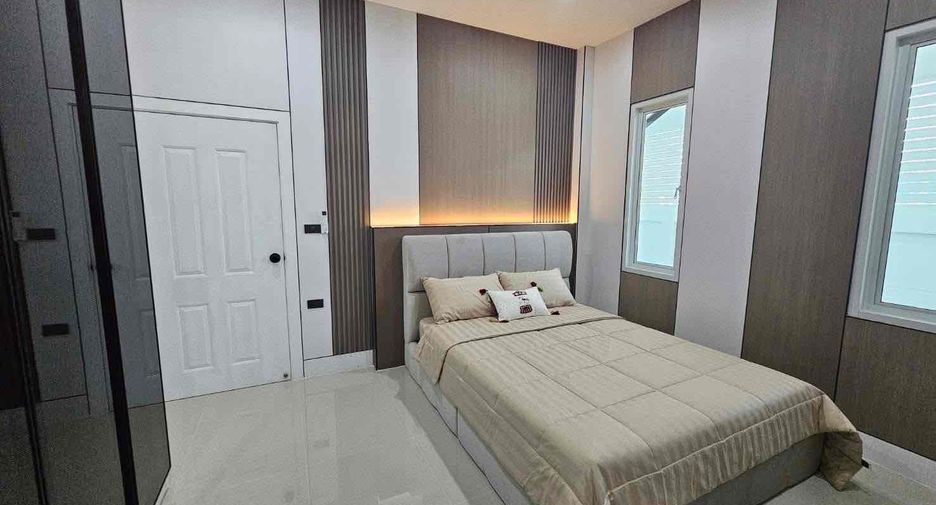 For sale 3 bedrooms villa in Bang Lamung, Chonburi